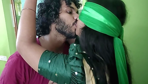 Brunette lady gets tied and blindfolded in her pussy