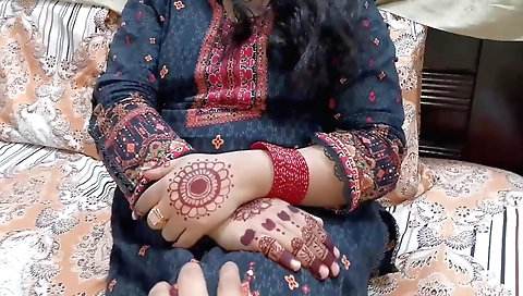 Indian bhabi has a long and fat body with a hairy pussy