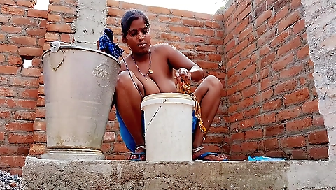 Im Washing Her Cloth And Fingering Her Tight Cremie Pussy