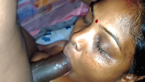 Indian girl does a hot blowjob cum in mouth oral sex