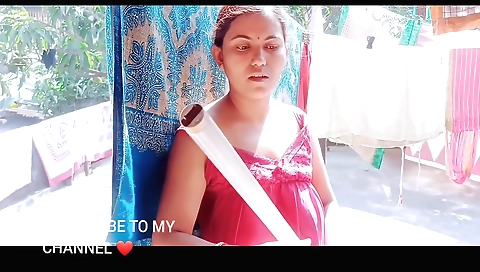 Indian amateur teen 18+ shows her body with a nice round cunt