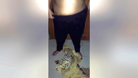 Busty brunette shows off her boobs and booty in cam