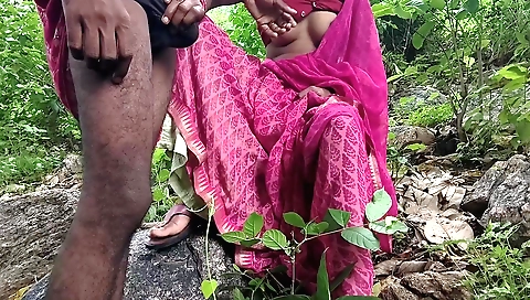 Sexy indian teen makes her cunt vibrating on outdoors