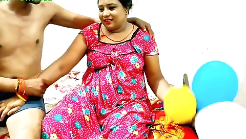 Beautiful amateur brunette gets a blow job in her big ass