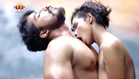 Aang laga de is having a hot moment with her friend