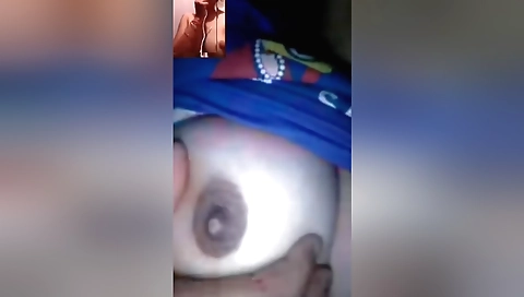 Indian solo female video with her big breasts on cam