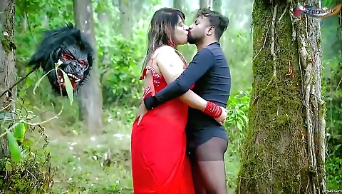 Busty brunette milf with big booty enjoys outdoor sex