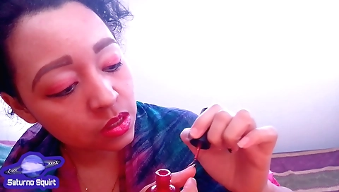 Indian hairdressing girl giving you a nice blowjob