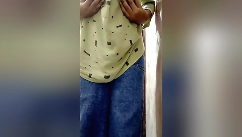 Desi Dirty Riya Gets Huge Navel Fingering From In Bathroom Sex