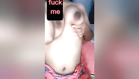 Amateur webcam porn video show me showing her tits