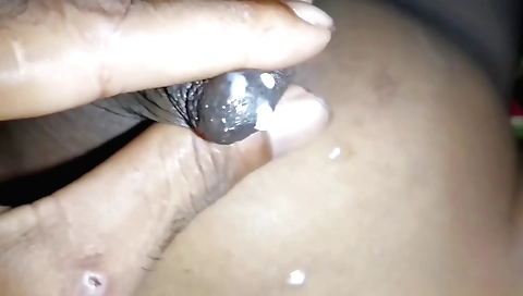 Indian lady gives a hairy blowjob in the form of a dildo