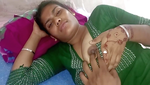 Amateur married woman enjoys a hot sex with the groom