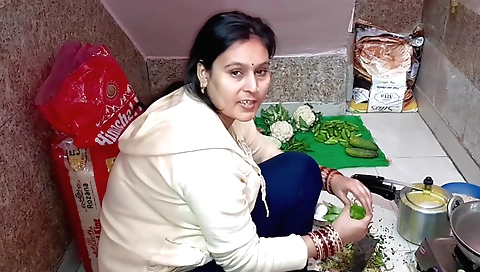 Brunette and a man make a threesome in a threesome scene