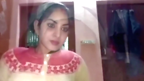 Amateur brunette with big ass gets nailed in her mouth and cunt