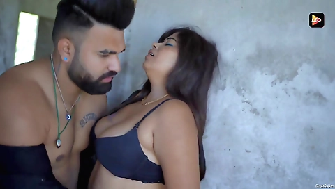 Big tits brunette with a sexy body in the outdoor setting