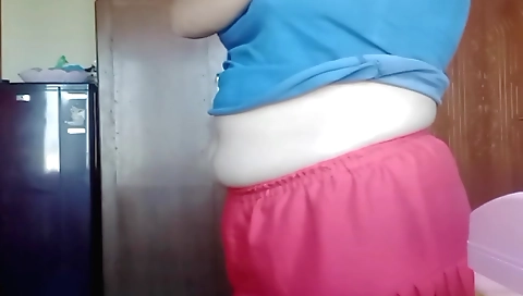 Indian babe does hot sex in her amateur amateur porn video