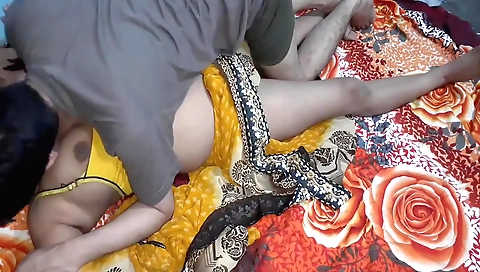 Indian hottie with a big ass fucking in the living room