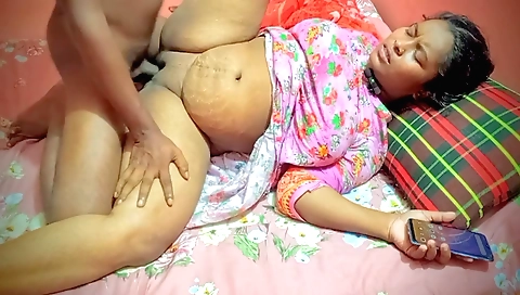 Brunette indian teen with a big ass is playing with her ass