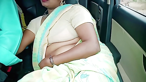 Amateur brunette is showing you a good piece of cunt to watch