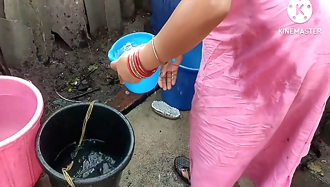 Hot amateur solo female with a nice body in a bath