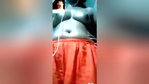 Indian brunette video call girl shows her big boobs 038a