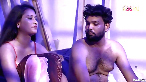 Sexy brunette babe with big tits and a cute face 18+