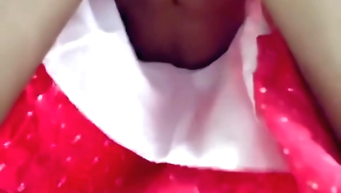 ගවුම උස්සල කෑගහද්දි අරින ඇරිල්ල Sl Milf - Sri Lankan