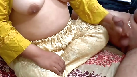 Stepmom gets nailed while doing a big ass and blowjob