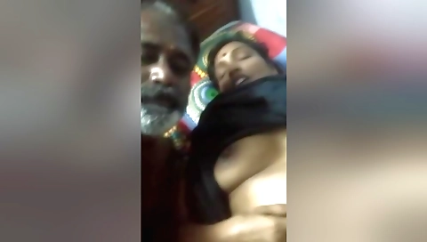 Big boobs Indian lady fucks with a big cock on webcam