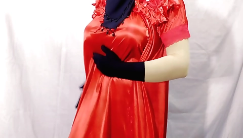 Amateur indian housewife solo dancing in a hot solo video