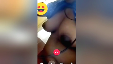 Sexy indian girl shows her beautiful body on webcam