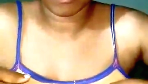 I am naked from behind and giving a nice look on webcam