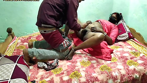 Indian girl with a nice hairy cunny shows her beauty