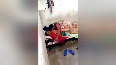 Indian girl with a nice round ass is getting a massage