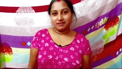 Indian brunette fucked and got her pussy fucked by the guy