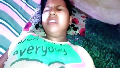 Licking pussy in hot brunette sex scene in a bed 3d