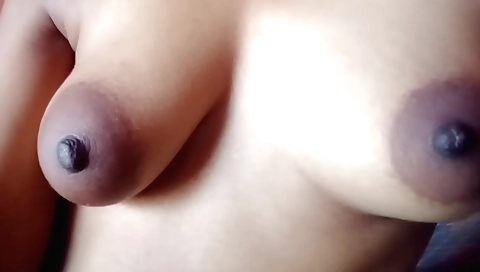 Indian solo female porn video with me showing my hairy body