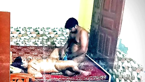 Indian wife and her husband fucking in the same time