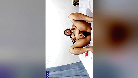 Bhuti pasi masturbates and has her hairy pussy on camera