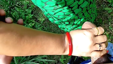 Busty brunette bhabi giving a blowjob and giving handjob