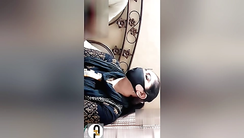 Wife gets fucked in amateur webcam clip on big tits