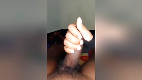 Indian slut with hairy pussy gets fucked in her pussy