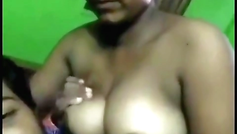 Indian woman with a sexy ass has a wild sex with her lover