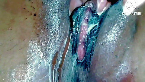 Indian teen gets her pussy fucked in the college gym