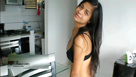 Indian slut with a sexy mouth and a nice body is fucked